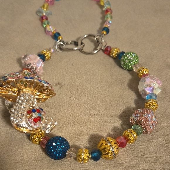 “Colorful Beaded Mushroom Bag Charm / Purse Charm / Handbag Accessory” - Picture 3 of 7